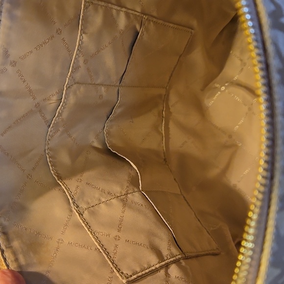 Michael Kors Jet Set Monogram Tote, Camel color - Picture 12 of 12